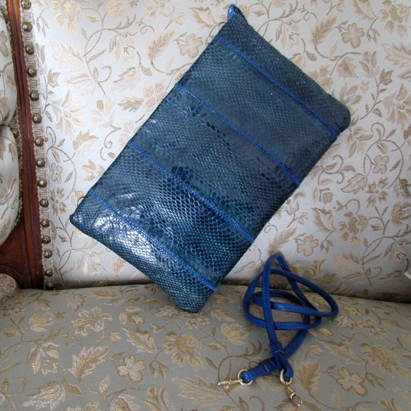 SNAKE SKIN BAG, VINTAGE CLEMENTE CLUTCH, BLUE, REMOVABLE 19" SHOULDER STRAP, EUC - Picture 4 of 7